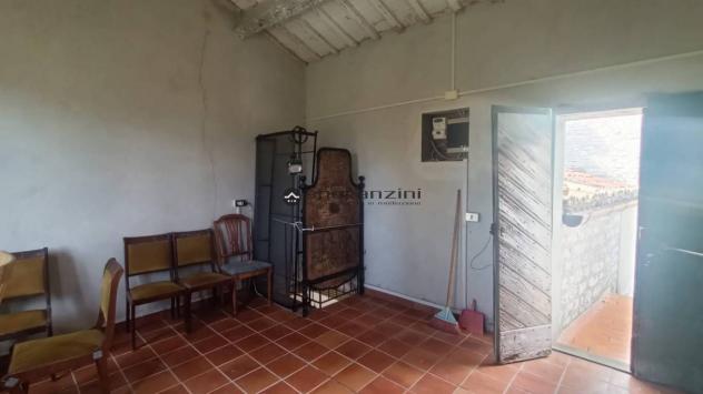 TORRICELLA: Fossombrone località torricella nell antico borgo medievale, sormontato dai ruderi di una rocca, da cui si dominava la valle del tarugo, a - Foto 10