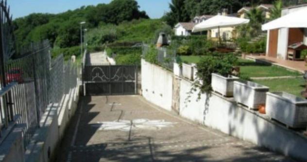 Immobile in asta di 319 m², box auto doppio in vendita a Lariano - Foto 3