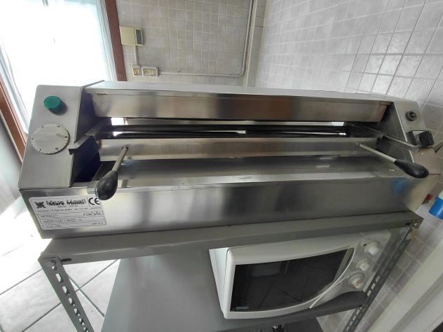 BLOCCO ATTREZZATURE CUCINA E BANCO BAR – PARI AL NUOVO - Foto 9