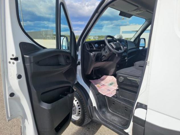 IVECO Daily 35S12V 2.3 HPT PM-TM Furgone Passo 3520 rif. 23948699 - Foto 9