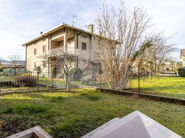 Porzione di bifamiliare con giardino e terrazzo a Dolzago - Foto 10