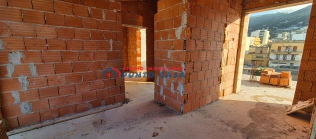 PRESSI VIA MANZONI - Intero stabile allo stato grezzo – 400 mq circa con n. 2 garage e terreno. Euro 285 mila - Foto 10