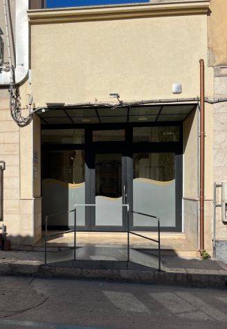 Locale commerciale in zona centrale a Vittoria (RG)