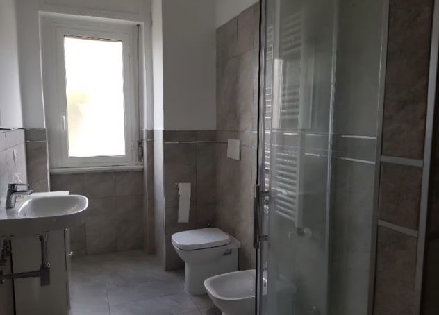 TRIONFALE OTTAVIA TRILOCALE ARREDATO CON TERRAZZO E CANTINA - Foto 4