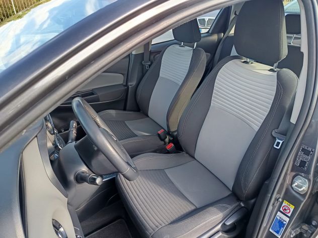 TOYOTA YARIS 5p 1.5h ACTIVE 54 KW - Foto 7