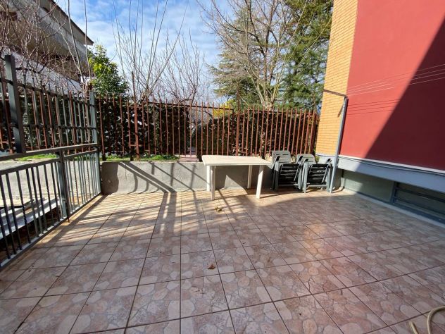 PIANO RIALZATO CON GIARDINO PRIVATO - Foto 3