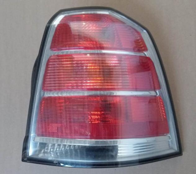 FANALE POST.D.CORNICI CROMATE I MOD  Parti elettriche  Fanaleria  Fanali  Fanale post. sx. OPEL - ZAFIRA B - 01-08-2005 - 01-04-2008