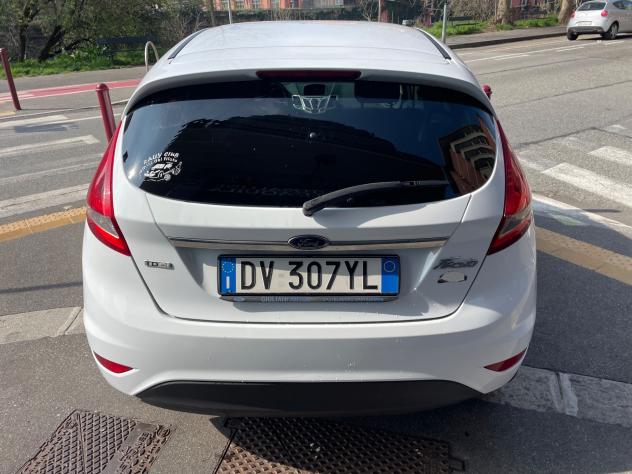 Ford Fiesta 1.4 TDCi 68CV 5 porte Titanium/GARANZIA - Foto 4