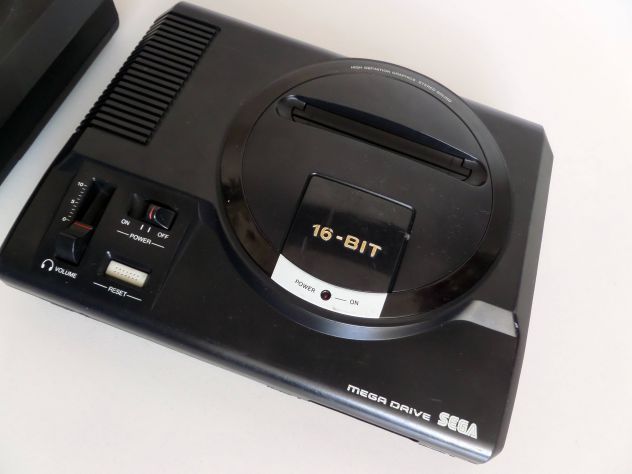 CASE, Plastiche SEGA Mega Drive, Prima versione, High Definition Graphics Origin - Foto 3