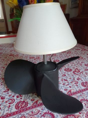 lampada da tavolo con base ad elica nautica - Foto 3