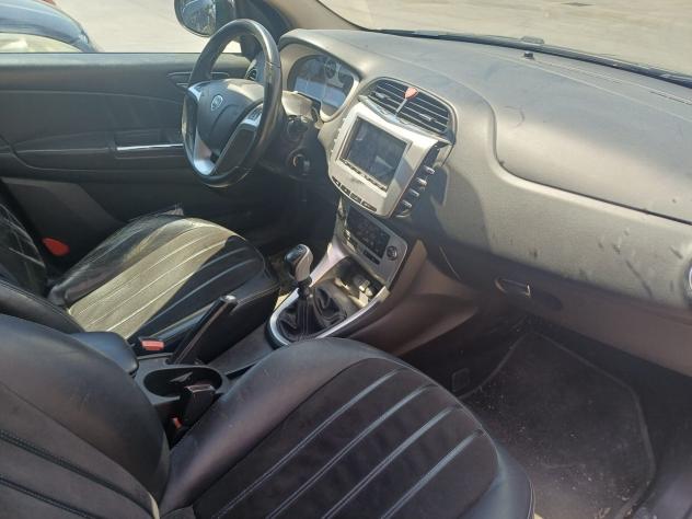 Lancia Delta 2.0 MJT DPF Platino - Foto 6
