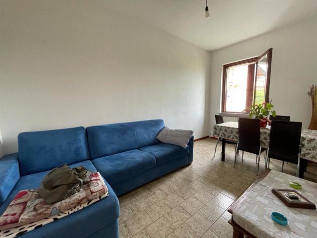 appartamento trilocale con terrazzino box e cantina, libero da luglio 2024 - Foto 3