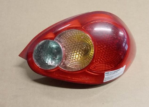 FANALE POST. DX 999-U1304488 Parti elettriche  Fanaleria  Fanali  Fanale post. dx. TOYOTA - AYGO - 01-07-2005 - 01-06-2014