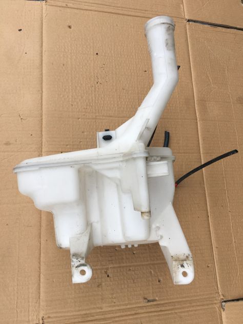 Vaschetta Acqua Tergicristallo / Tergi Anteriore Toyota YARIS D4D anno 2010 - Foto 3