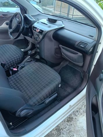 Vendo Toyota IQ 1.0 Multidrive - Foto 6