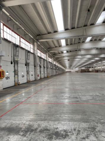 Immobile di 6000 m² in affitto a Piacenza