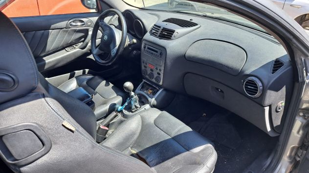 Ricambi vari Alfa Romeo GT 1.9JTD del 2006 - Foto 7