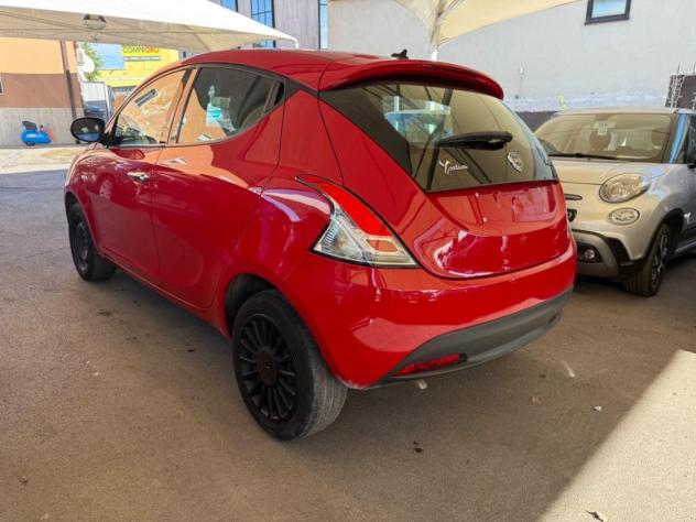Lancia Ypsilon 1.0 FireFly Hybrid - Foto 5