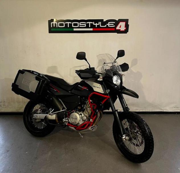 SWM Superdual 600 T