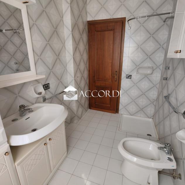 CASA INDIPENDENTE di 7 vani e di 350 mq (CASTELCUCCO) rif. BL109 - Foto 17