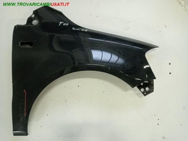 PARAFANGO ANT. DX GRIGIO SCURO MET. 999-U1310009 Carrozzeria Lamierati esterni Fiancate Parafango ant. VOLKSWAGEN - FOX - 2005 2011