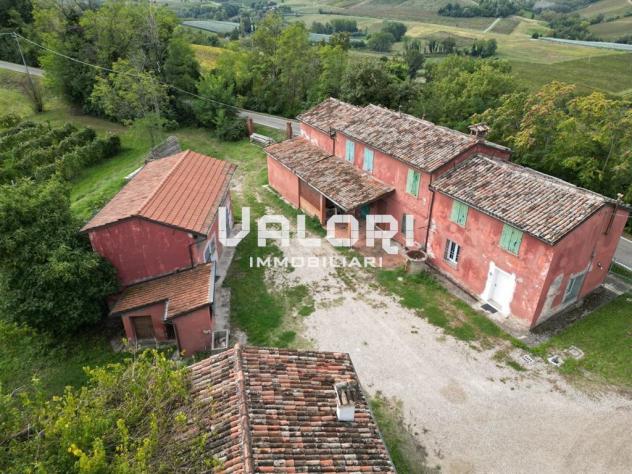 PODERE AGRICOLO DI CIRCA HA 31 OLTRE A CORTE CON CASA COLONICA E SERVIZI - Foto 2