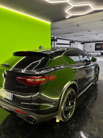 Alfa Romeo Stelvio 2.2 Turbodiesel 180 CV AT8 RWD Executive - Foto 3