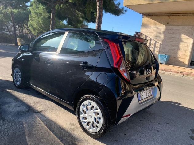 TOYOTA - Aygo - 1.0 VVT-i 72 CV 5p. x-clusiv - Foto 8