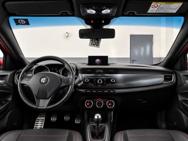 Alfa Romeo Giulietta 1750 TBi Quadrifoglio Verde - Foto 5