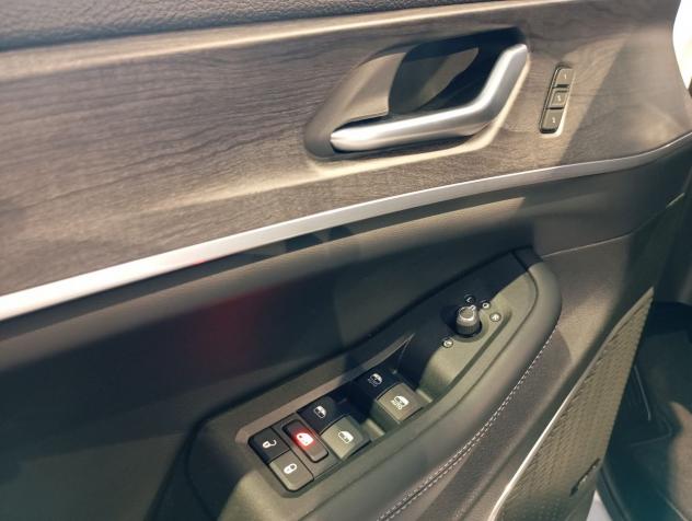 Jeep Grand Cherokee Grand Cherokee Plug-In Hybrid424 Limited 2.0 4xe Phev 380cv At8 - Foto 10