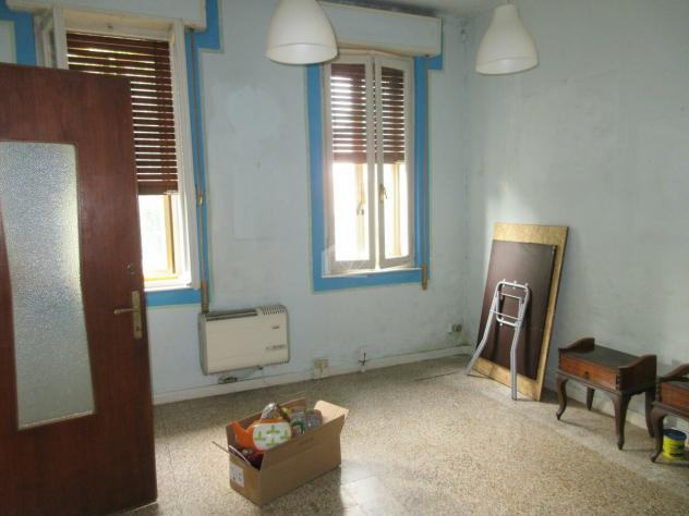 Suzzara vendesi casa indipendente 10 vani 300 Mq - Foto 7