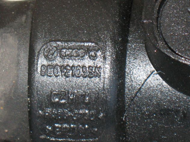 MANICOTTO TUBO ACQUA LIQUIDO RAFFREDDAMENTO AUDI A4 1.9 8E0121055N - Foto 4