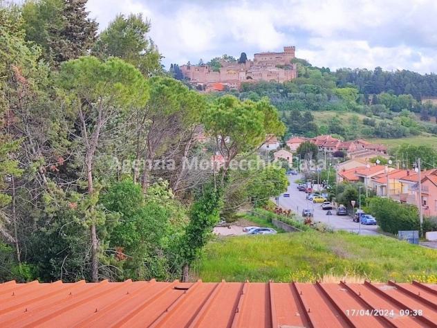 TIPICA CASA COLONICA MARCHIGIANA DI AMPIE DIMENSIONI CON LOCALI USO DEPOSITO E CORTE ESCLUSIVA CIRCOSTANTE - Foto 3