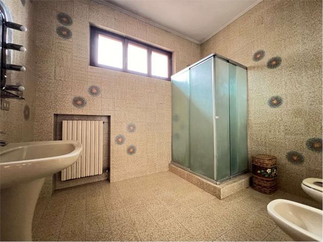V005342 - ESCLUSIVA VILLA SINGOLA CON AMPIO GIARDINO PRIVATO - Foto 11
