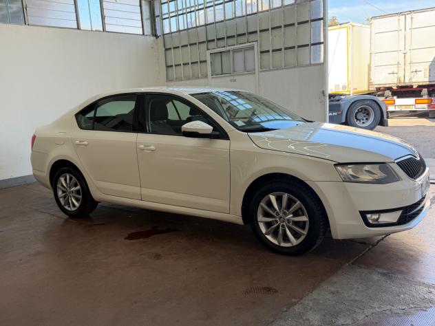 Skoda Octavia 1.6 TDI CR 105 CV DSG Ambition - Foto 4