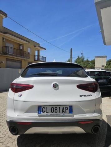 Alfa Romeo Stelvio 2.2 t Business Q4 190cv auto - Foto 3