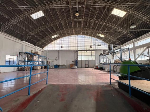 Capannone industriale in vendita a Montignoso 1000 mq Rif: 1407156