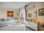 Appartamento di 105 m² con 3 locali e box auto in vendita a Aci Catena