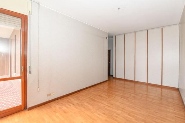 Appartamento di 235 m² con 5 locali e box auto in vendita a Seregno - Foto 16