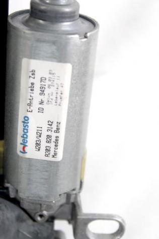 2097800029 TELAIO VETRO TETTO APRIBILE PANORAMICO OSCURATO MERCEDES CLASSE CLK 270 W209 2.7 D 125KW AUT 3P (2003) RICAMBIO USATO A2097800040 A20382031 - Foto 6