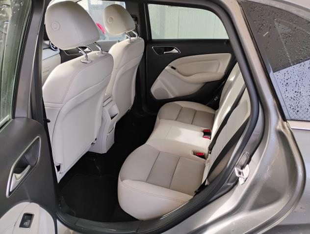 Mercedes-Benz Classe B B 180 d Automatic Sport - Foto 8