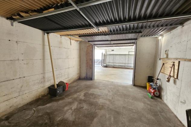 Box / Garage di 23 m² in vendita a Legnano