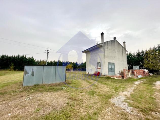 Cesenatico attrezzaia deposito con terreno