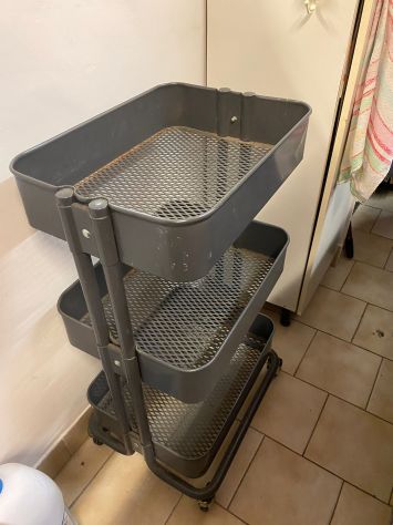 Carrello in ferro con tre ripiani su ruote - Foto 4