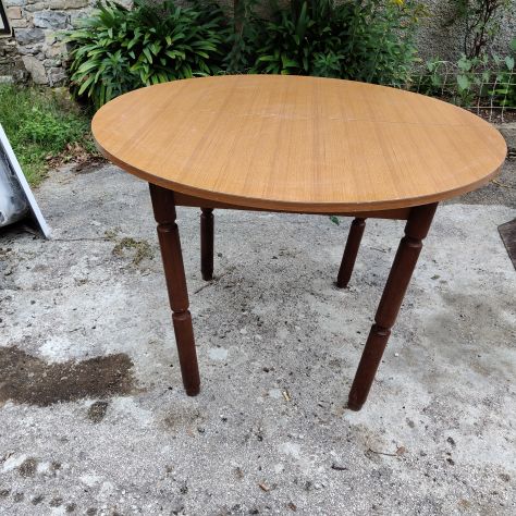 Tavolo allungabile in formica a Roccalbegna (GR) - Foto 4