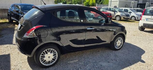 LANCIA Ypsilon 1.2 69 CV 5p. GPL Ecochic Gold - Foto 7