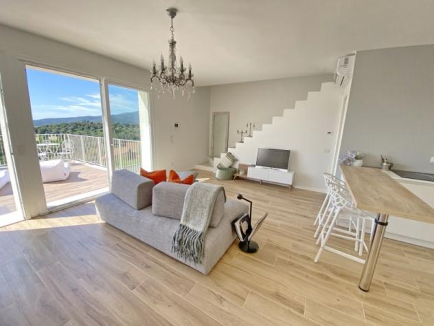 CALDANA IN POSIZIONE BELLISSIMA TERRATETTO CON TERRAZZO PANORAMICO E GIARDINO ESCLUSIVO - Foto 5