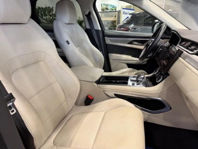 JAGUAR F-Pace 2.0 D 204 CV AWD aut. R-Dynamic SE rif. 23529840 - Foto 9
