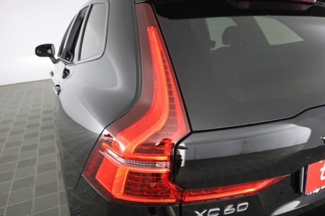VOLVO XC60 XC60 B4 (d) AWD automatico Ultimate Dark rif. 23748969 - Foto 10