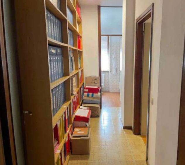 Immobile in asta di 100 m², box auto in vendita a Schio - Foto 3